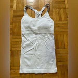 Lululemon ebb to street tank